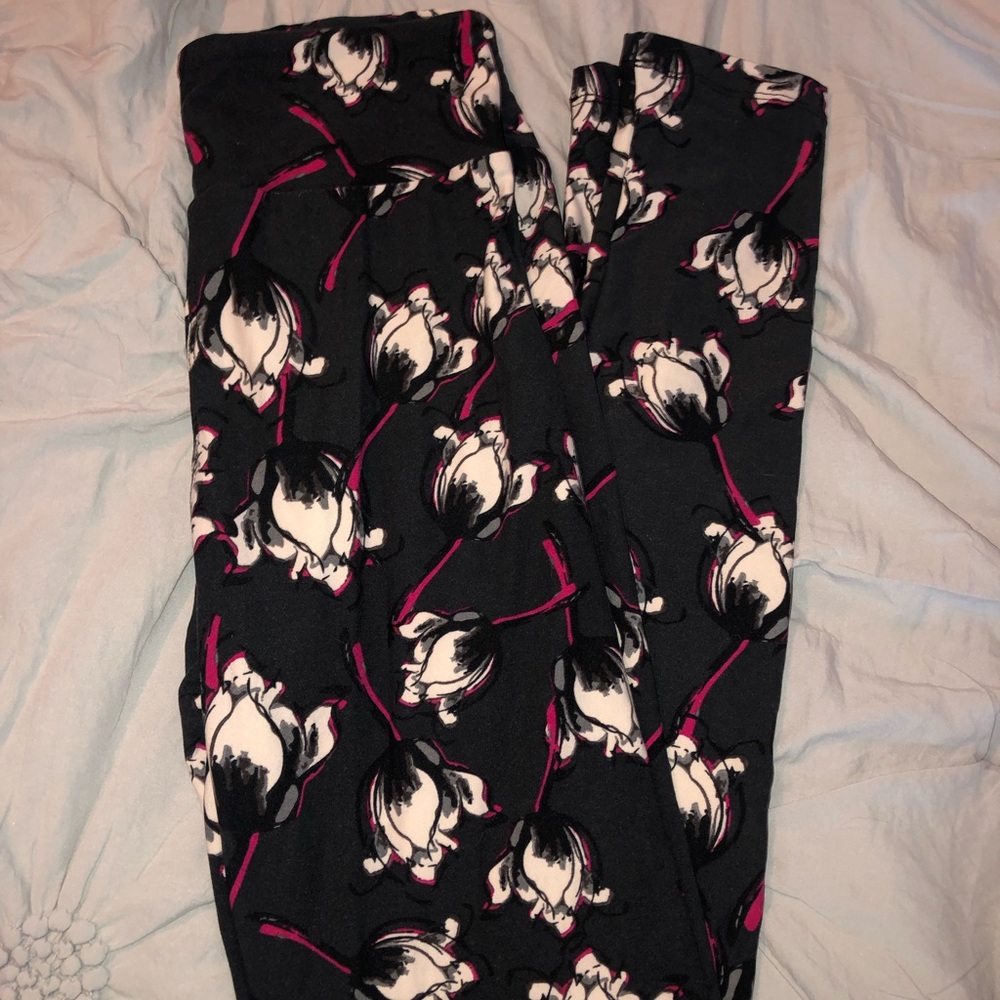 Lularoe one size leggings